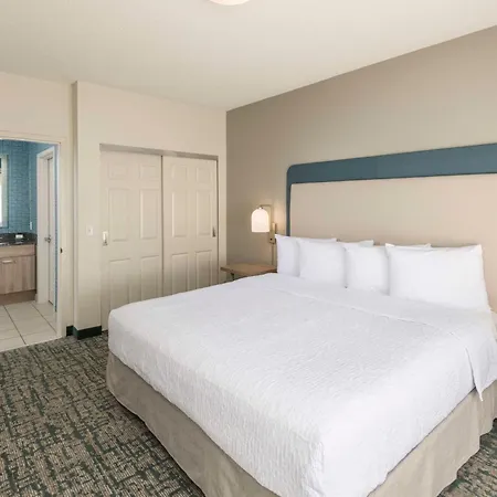 Homewood Suites Miami Airport/Blue Lagoon Exterior photo