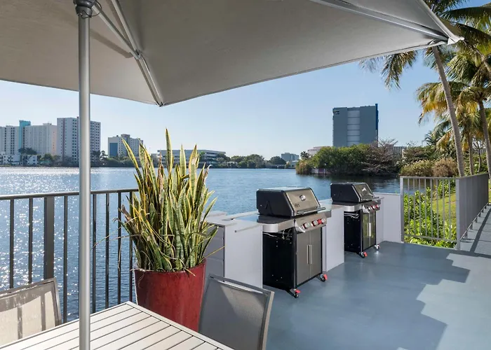 Homewood Suites Miami Airport/Blue Lagoon
